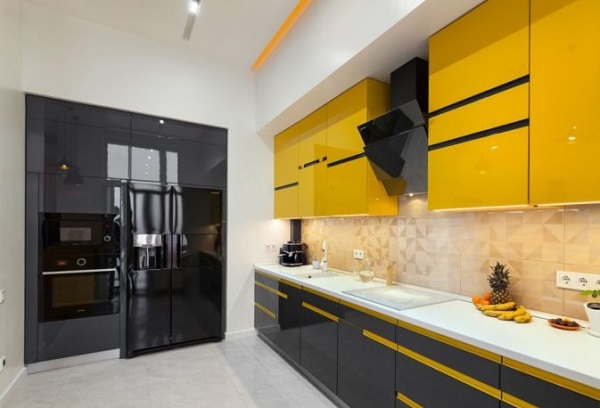 انتخاب رنگ آشپزخانه به رنگ زرد و مشکی